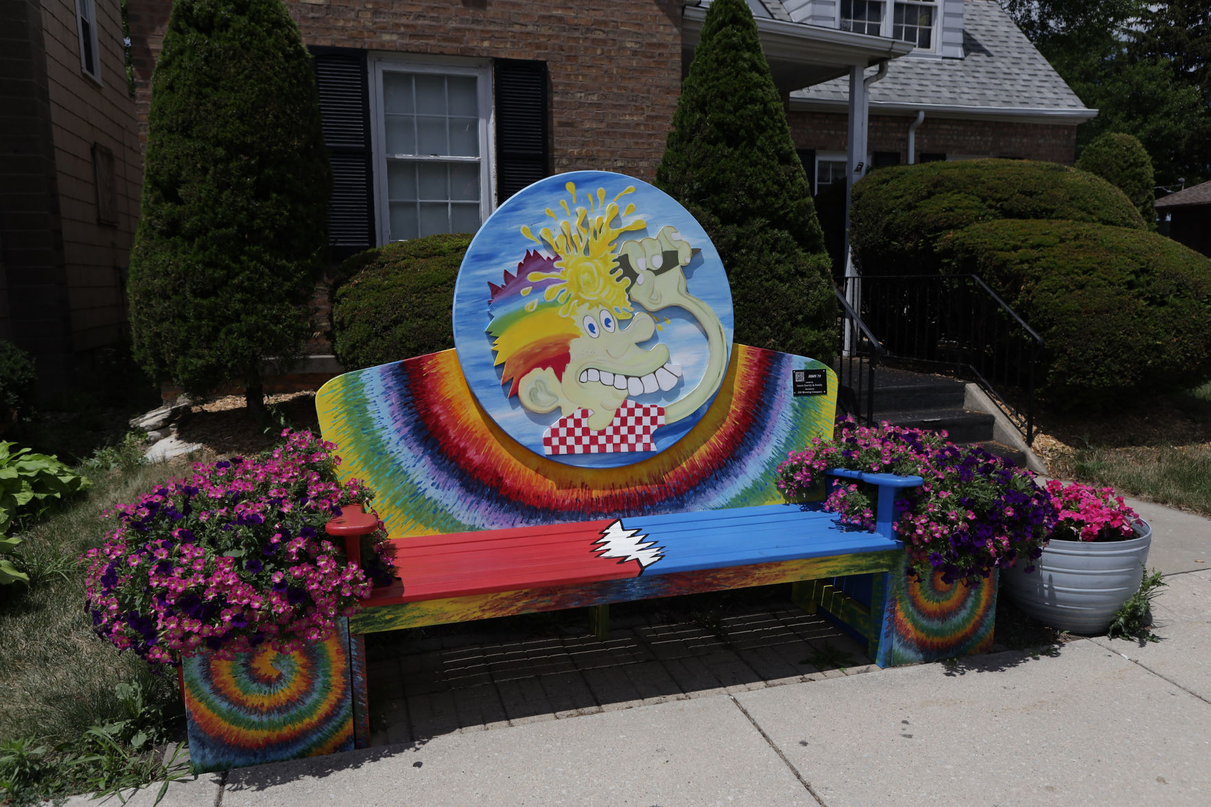 Beatles and Buffett just some of the 'cover' artists in Benches on the Avenue